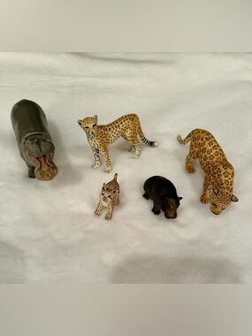 22 piece African safari toy set - 5 are Schleich